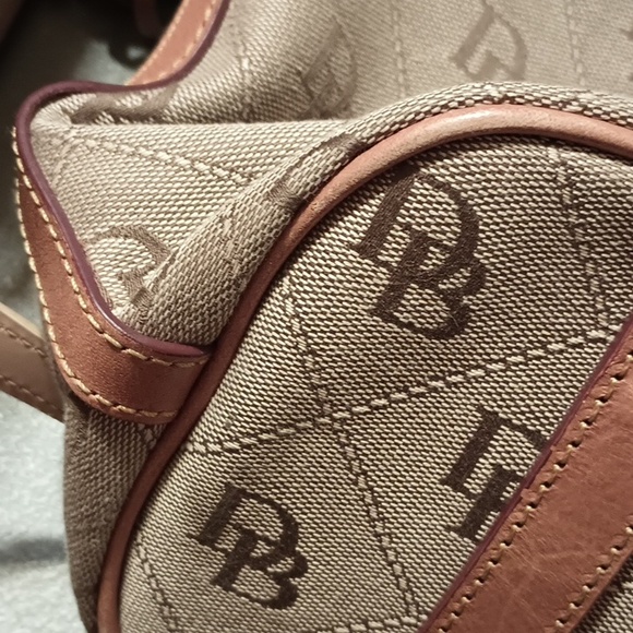 Dooney And Bourke tote EUC - Picture 9 of 14